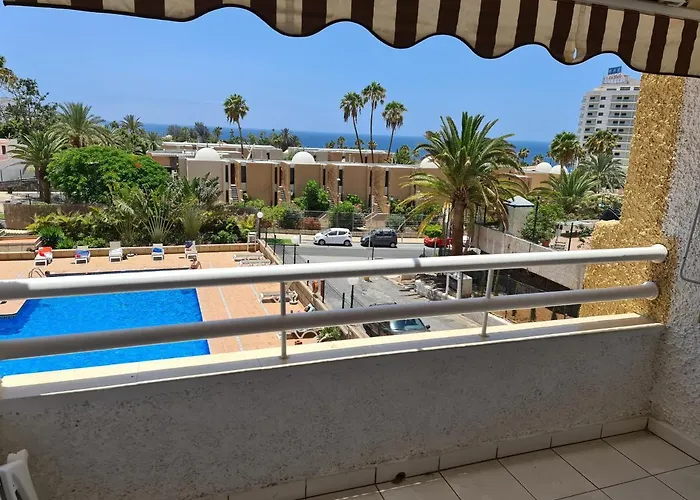 Borinquen Only 280 Meters To The Beach, Balcony With Sea View, Heated Pool, Wifi Playa de las Americas (Tenerife)