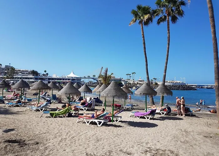 Borinquen Only 280 Meters To The Beach, Balcony With Sea View, Heated Pool, Wifi Playa de las Americas (Tenerife)