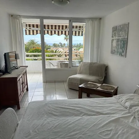Borinquen Only 280 Meters To The Beach, Balcony With Sea View, Heated Pool, Wifi Apartman Playa de las Américas