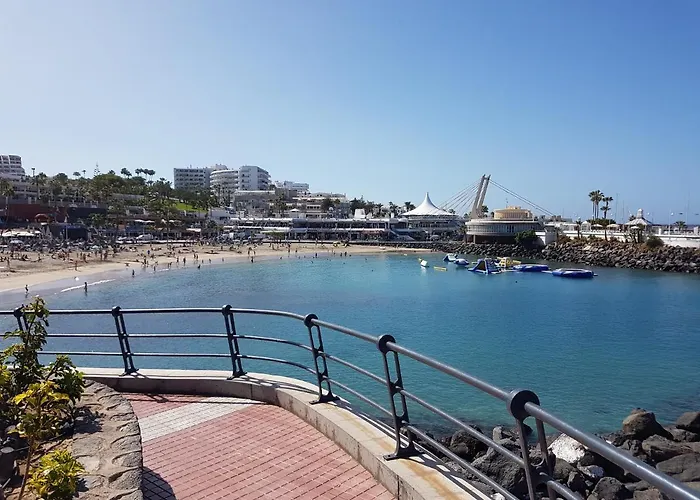 Borinquen Only 280 Meters To The Beach, Balcony With Sea View, Heated Pool, Wifi شقة *