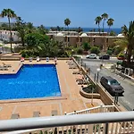 Borinquen Only 280 Meters To The Beach, Balcony With Sea View, Heated Pool, Wifi Apartman Playa de las Américas