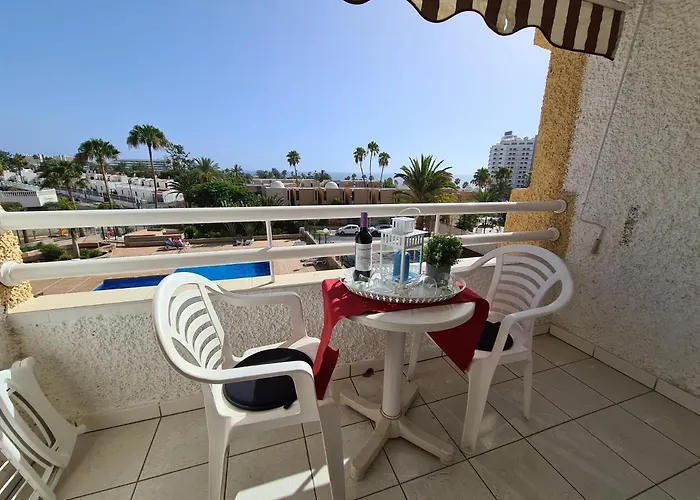 Daire Borinquen Only 280 Meters To The Beach, Balcony With Sea View, Heated Pool, Wifi Playa de las Américas