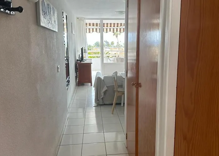 Daire Borinquen Only 280 Meters To The Beach, Balcony With Sea View, Heated Pool, Wifi Playa de las Américas